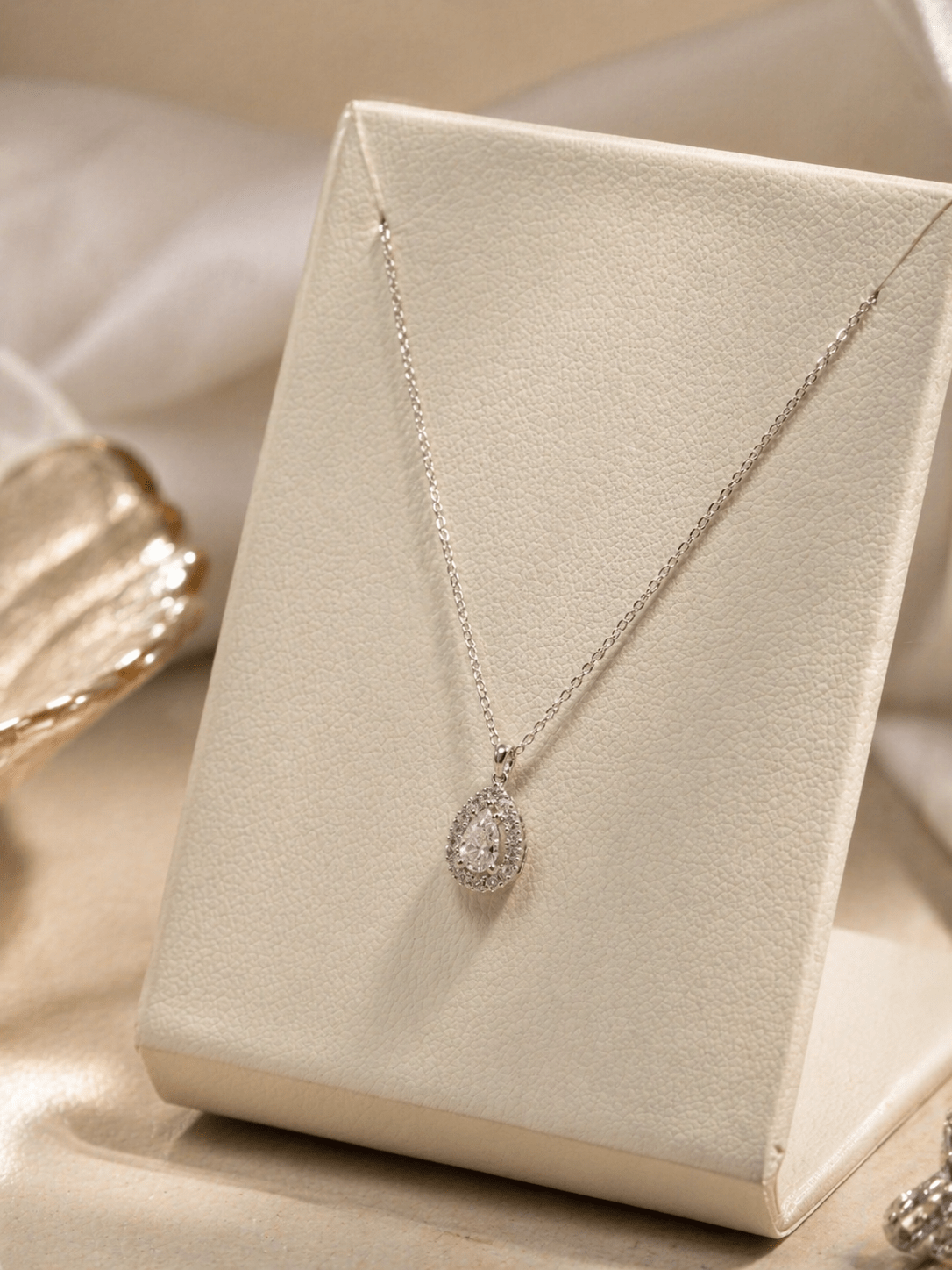Collier femme or 9 carat créator bijouterie orléans